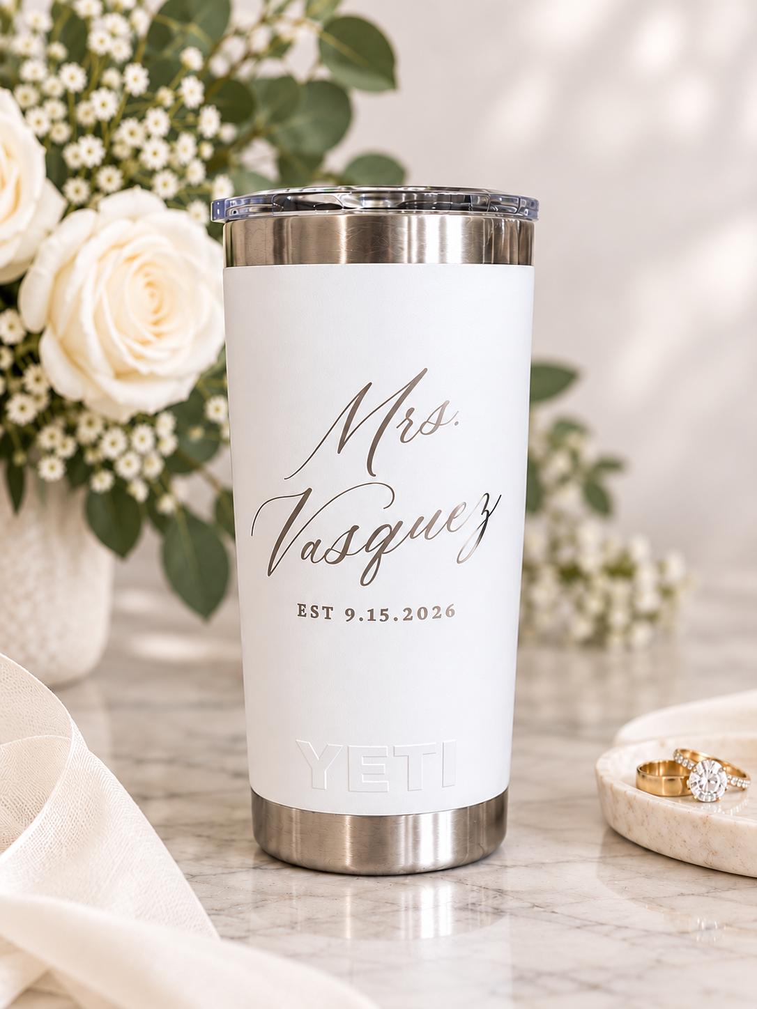 Bride and Groom Gift, Wedding Gift for Couple, Engagement Gift, Anniversary Gift, Newlywed Gift, His and hers Tumbler, Mr. and Mrs. Gift
